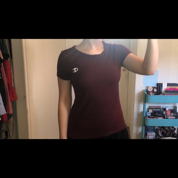 Burgundy champion logo tshirt - Picture 2 of 4
